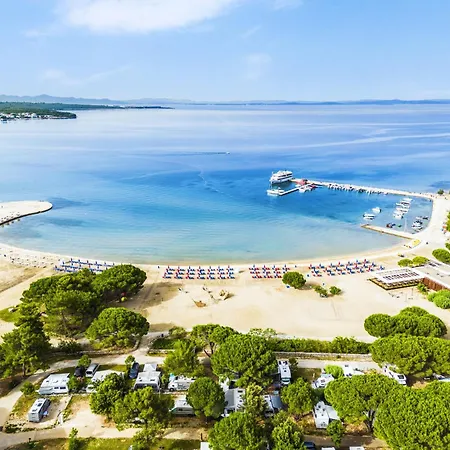Zaton Ośrodek wypoczynkowy 4*