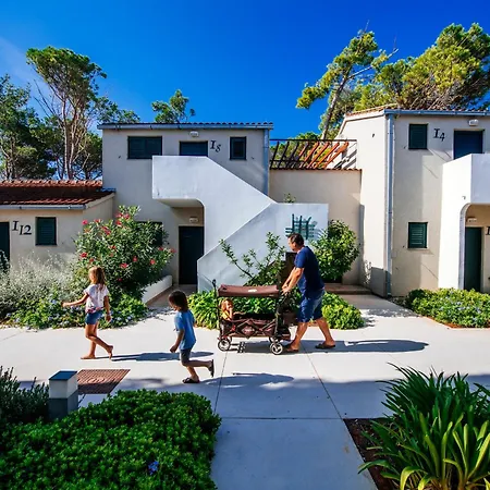 Zaton Resort