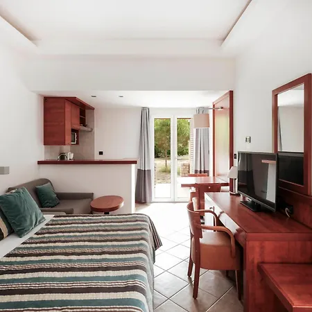 자톤 홀리데이 4*