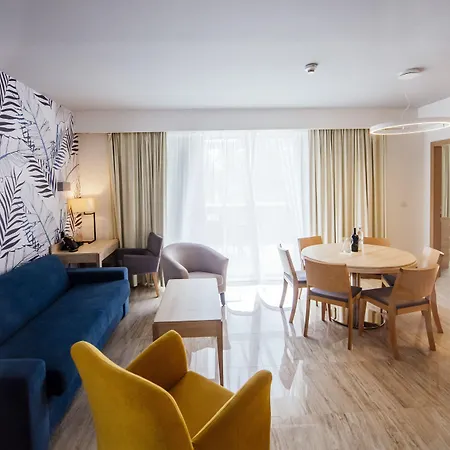 자톤 홀리데이 4*