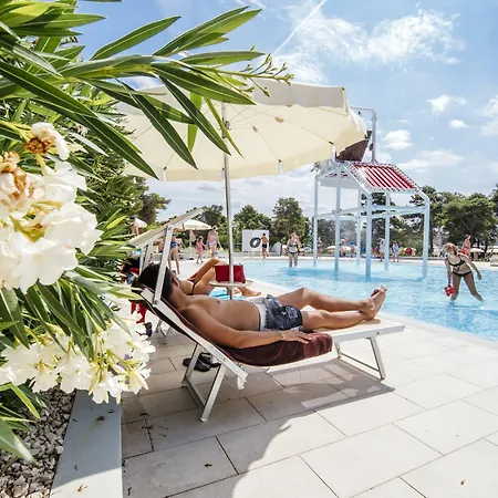 Zaton Semesteranläggning (resort) 4*