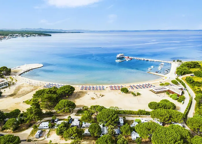 Zaton Курортный комплекс 4*