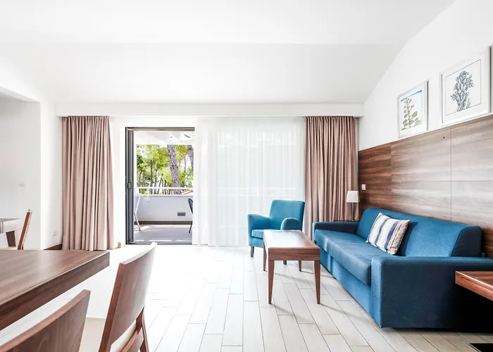 Курортный комплекс Zaton Нин