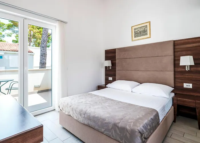 Zaton Курортный комплекс 4*