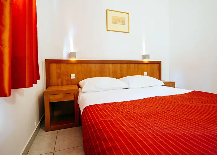 Zaton Курортный комплекс 4*