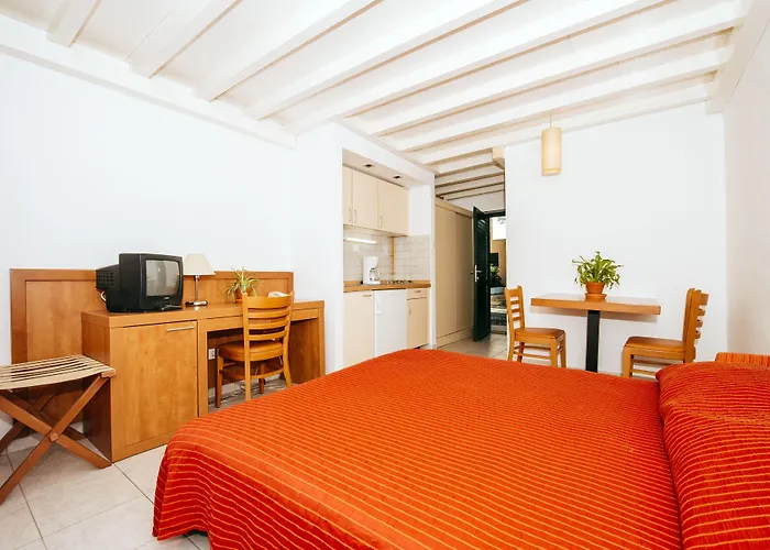 Zaton Курортный комплекс Нин