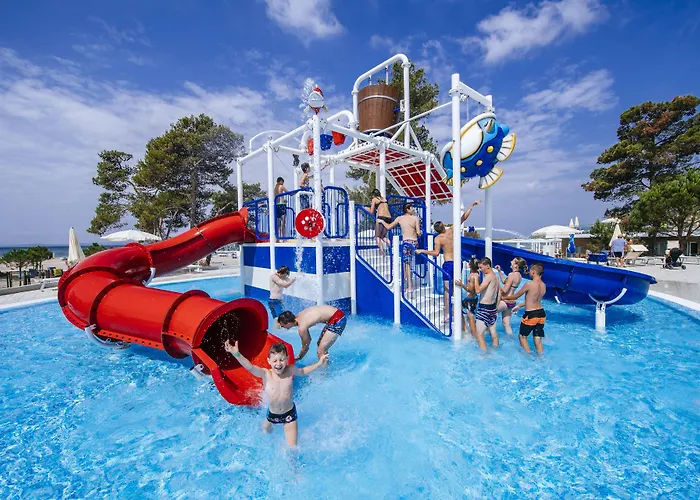 Semesteranläggning (resort) Zaton 4*