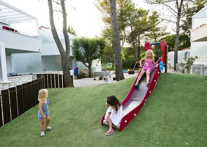 Zaton Курортный комплекс Нин