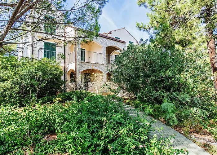 Zaton Курортный комплекс Нин