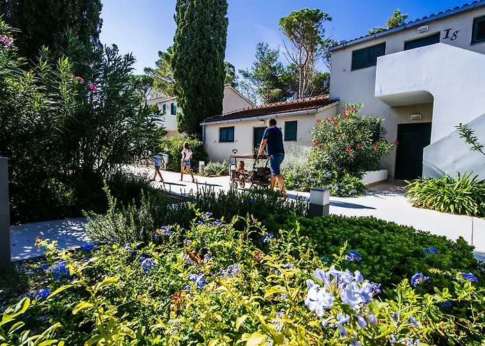 Zaton Курортный комплекс 4*